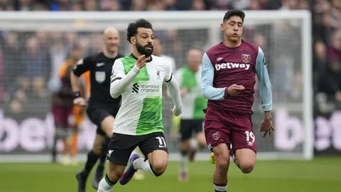 Edson Álvarez apunta a salir del West Ham para la próxima temporada