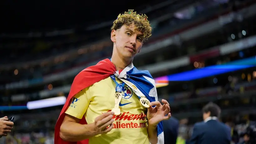 ¡Locura! Afición azulcrema recibe a Lichnovsky tras participar en la Copa América
