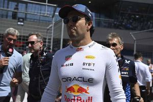 Checo Pérez 'culpó' a Red Bull por el mal resultado: 'No fue mi decisión, fue del equipo'