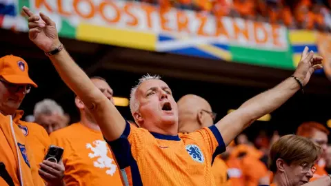 Euro 2024: Aficionados de Países Bajos inundan las calles de Hamburgo en la previa ante Polonia