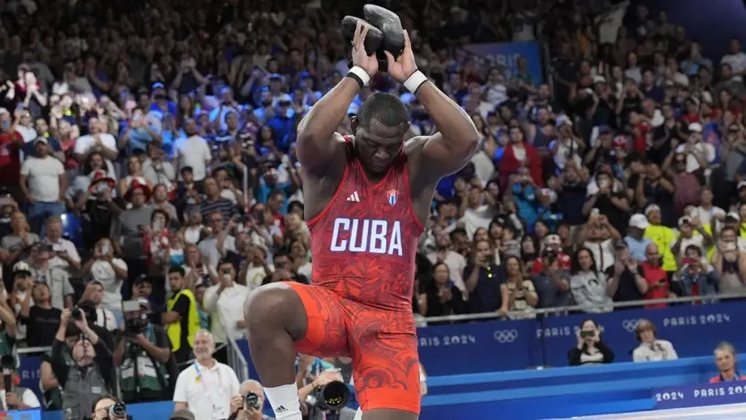 París 2024: Mijaín López hizo historia al conseguir su quinto oro en la misma prueba individual