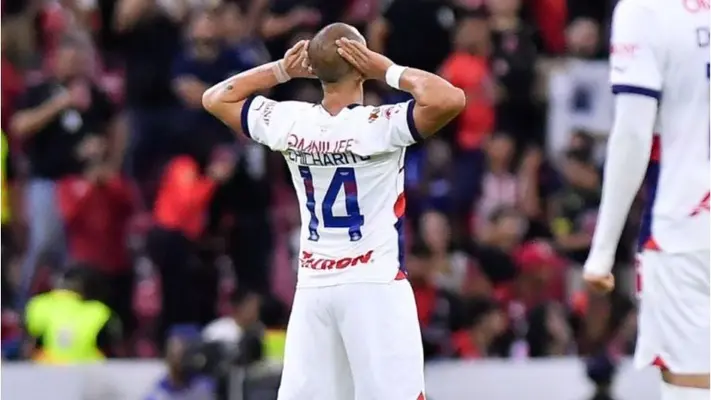 Víctor Guzmán habló sobre Chicharito Hernández: "Nos dará el campeonato"