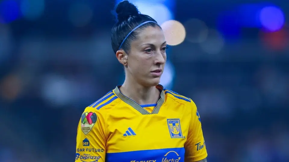 Jennifer Hermoso recibe un divertido pastelazo por su cumpleaños en Tigres Femenil