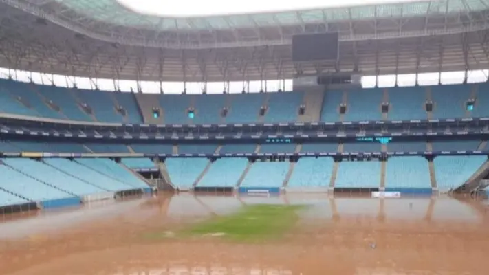 Fuertes inundaciones invaden el estadio del Gremio, reportan personas fallecidas y desaparecidas