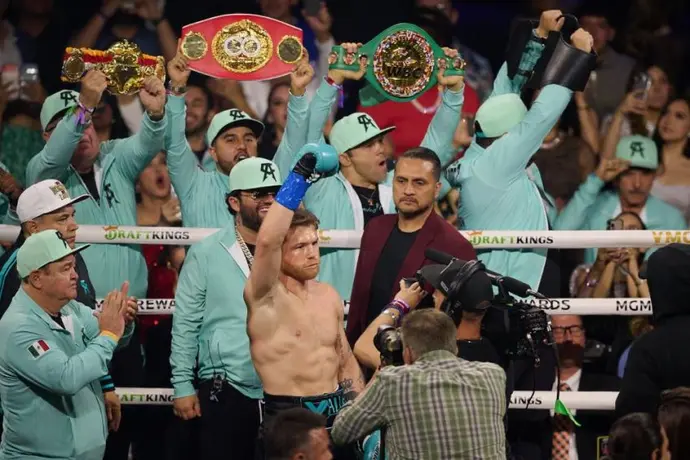 Jeque árabe confirma que planean pelea de Canelo Álvarez ante Terence Crawford este año
