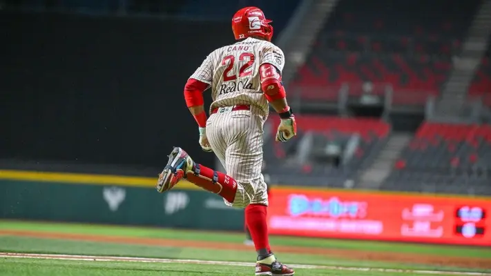 Robinson Canó vuelve y estará en el lineup de Diablos para el Juego 2 ante Leones