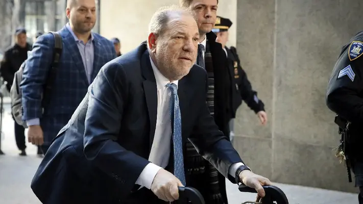 Harvey Weinstein es hospitalizado en Nueva York, asegura su abogado