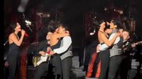 VIDEO: Christian Nodal y Ángela Aguilar cantan 'Como la flor' en un concierto, ¡igual que Cazzu en entrevista!