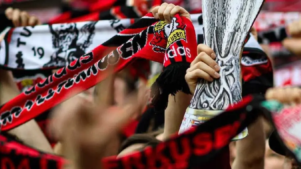 Bayer Leverkusen con nuevo récord, reparte tatuajes gratis
