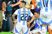 ¡Paso perfecto! Argentina sin Messi vence 2-0 sin complicaciones a Perú