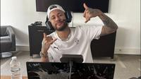 Neymar le da la bienvenida a su tercera hija, que tuvo con Amanda Kimberlly