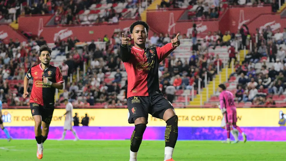 Mmaee, jugador del Atlas celebrando su gol ante Necaxa | IMAGO7
