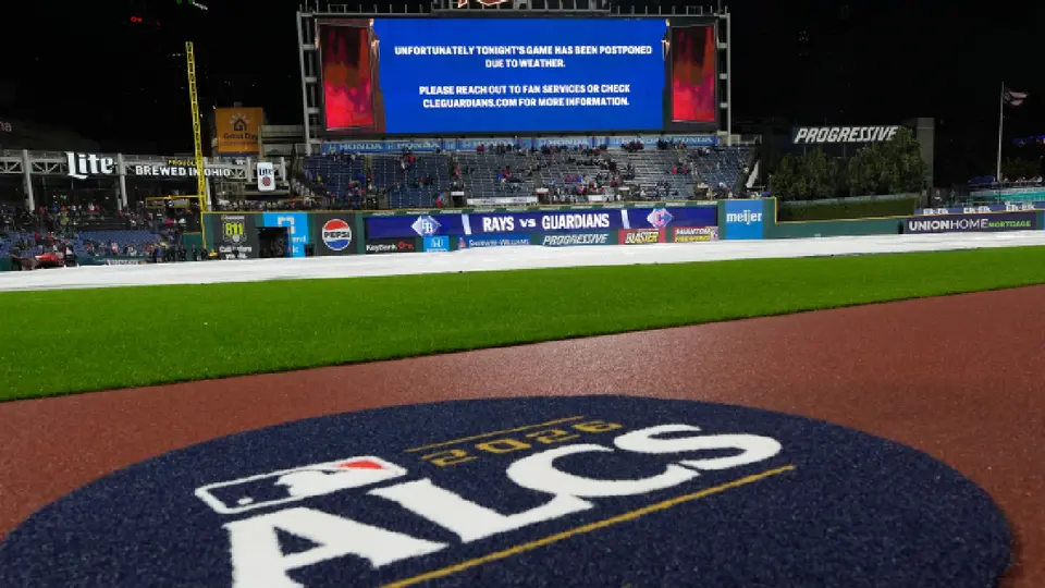 ¡La lluvia detiene los Playoffs de MLB! Suspenden el Juego 4 entre Rays y Guardians de la Serie de Campeonato