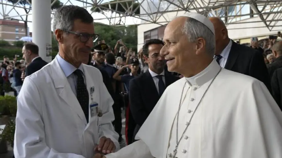 El cirujano Stefano Margaritora afirma que el Papa se encuentra estable y puede continuar con sus planes / Especial