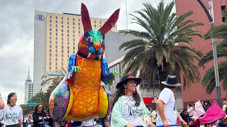 El desfile reunió creaciones artesanales inspiradas en animales reales e imaginarios. / Georgina Sánchez