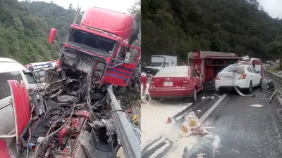 VIDEO: Tráiler embiste vehículos y cuerpos de emergencia en Chiapas; hay dos muertos