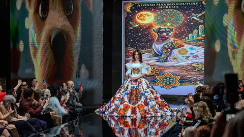 El desfile fue del diseñador mexicano Alonso Máximo inspirado en Morelia / IG: @alonsomaximony