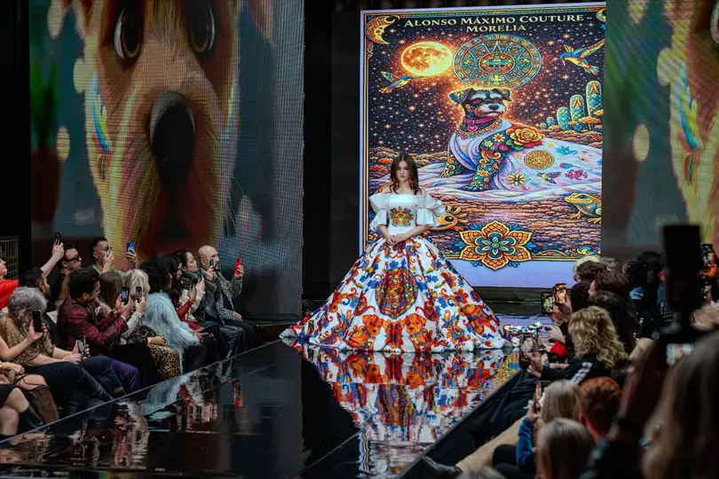 El desfile fue del diseñador mexicano Alonso Máximo inspirado en Morelia / IG: @alonsomaximony