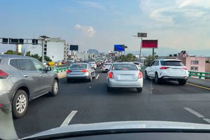 ¿Tu auto dejará de circular a diario en 2026? Revisa si está en la lista