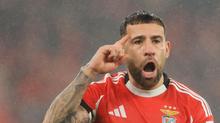 Otamendi tuvo un curioso momento con Vinicius en la Champions League | AFP