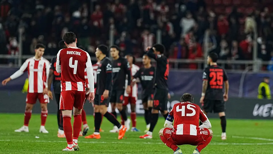 Bayer Leverkusen derrota a Olympiacos en la Ida de los Playoffs de la Champions League I AP
