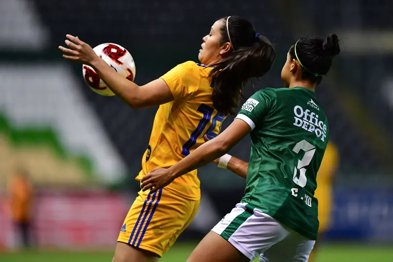 Claudia Cid en partido con León en la Liga MX Femenil | MEXSPORT