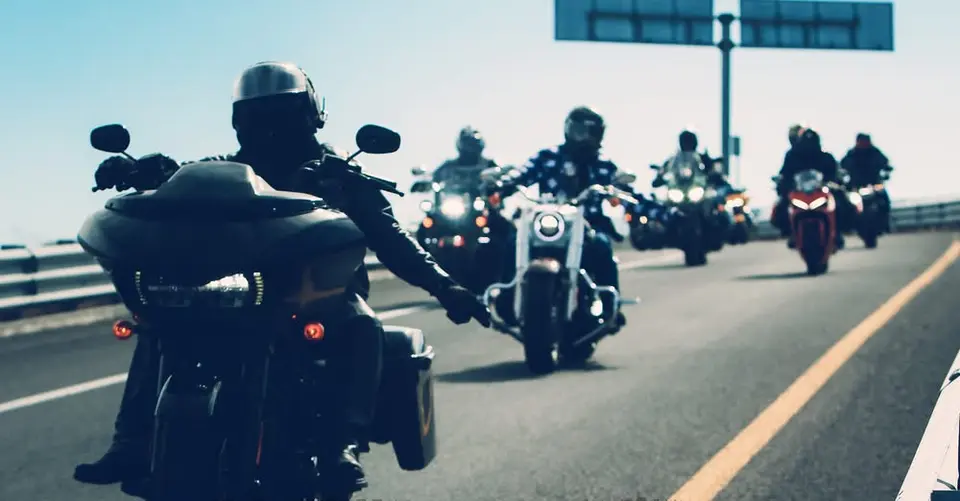 El uso más frecuente en moto ha hecho que la gente ya no use el transporte público / Redes Sociales