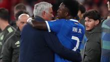 Mourinho insinúa que Vinicius Jr. provocó comentarios racistas en Benfica vs Real Madrid