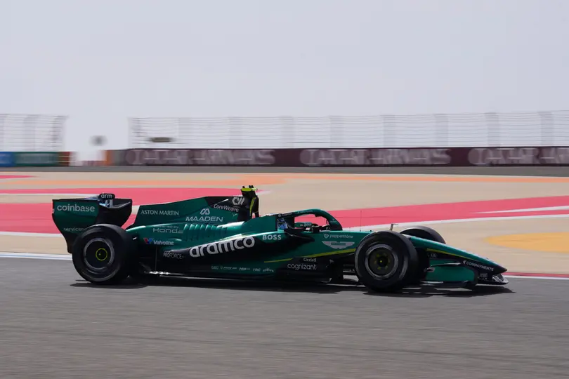 Fernando Alonso durante la pretemporada en Bahréin | AP