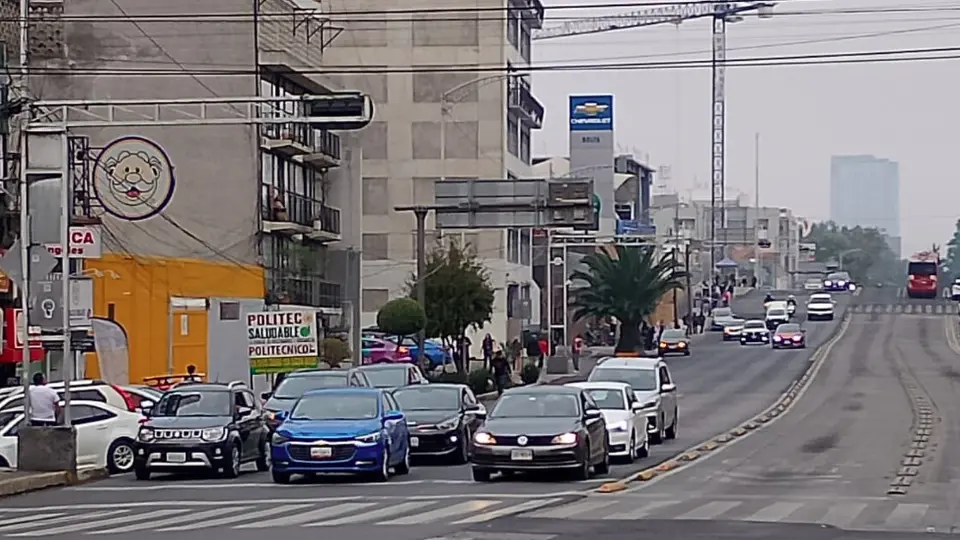 La multa por salir en día que no circulas podría alcanzar hasta los 3 mil pesos / FB: @orientadorvial