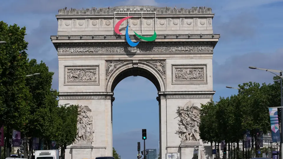 El logo de los juegos ya se puede apreciar en Milano | AP