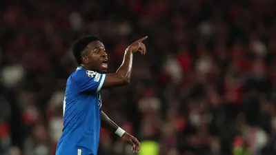 UEFA multa al Benfica por racismo de aficionados en juego ante Real Madrid