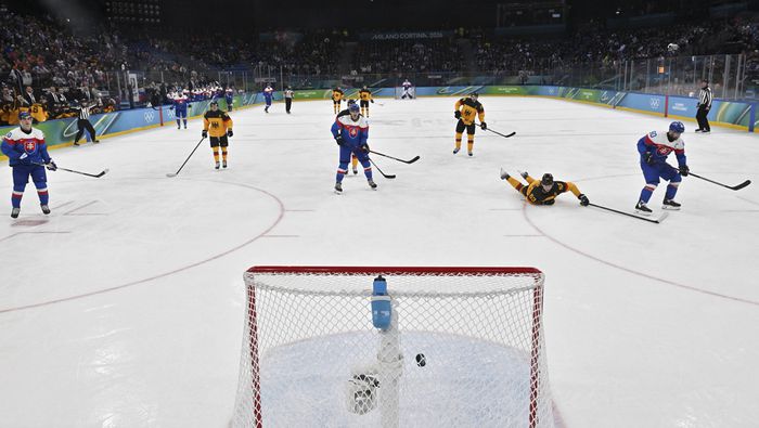 Tomas Tatar anota en los Cuartos de Final entre Eslovaquia y Alemania en hockey varonil | AP