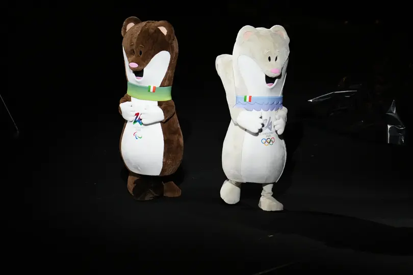Tina y Milo, mascotas de los juegos | AP