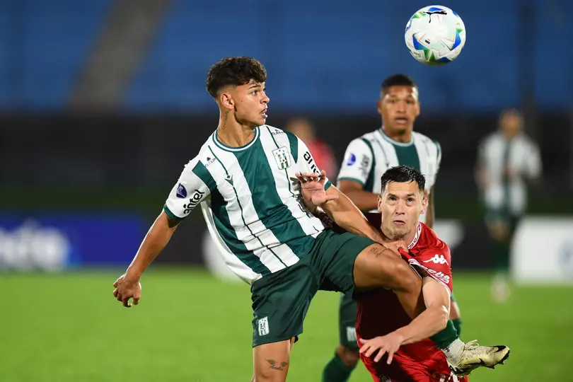 Thiago Espinosa en su etapa con Racing Club de Montevideo | AFP