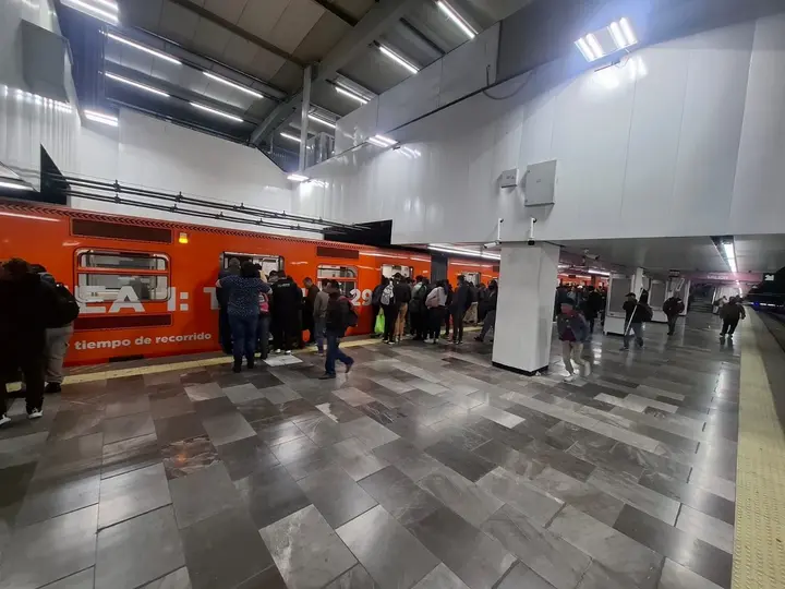 Los usuarios del Metro se han reducido a un millón desde el año pasado / FB: @MetroCDMX