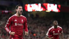 Liverpool aplasta a Galatasaray y avanza a los Cuartos de Final en Champions League