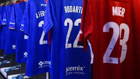Cruz Azul manda alineación de lujo para duelo ante Monterrey