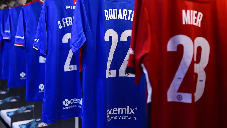 Cruz Azul manda alineación de lujo para duelo ante Monterrey