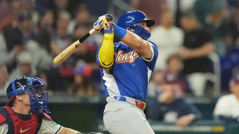Wilyer Abreu conecta cuadrangular | AP