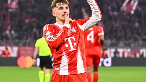 Lennart Karl celebrando su gol ante Atalanta l AP