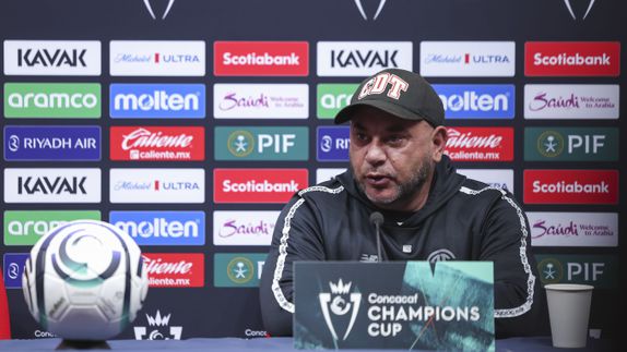 Antonio Mohamed en conferencia de prensa previo al partido de Toluca en Concachampions | IMAGO 7