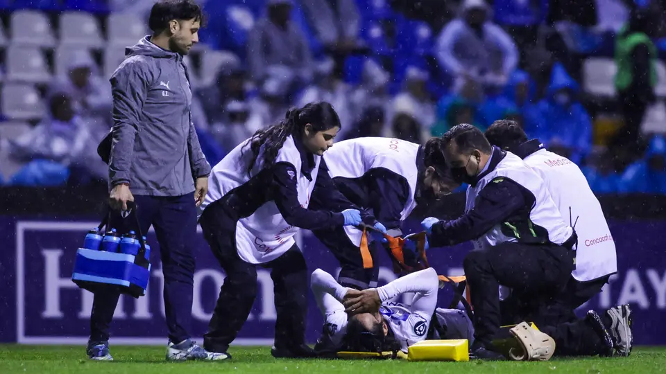 Aceves salió lesionado | MEXSPORT