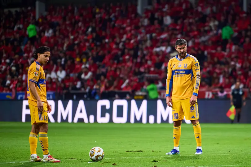 Diego Lainez y André-Pierre Gignac en partido con Tigres en la Liga MX | MEXSPORT