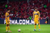 Diego Lainez y André-Pierre Gignac en partido con Tigres en la Liga MX | MEXSPORT