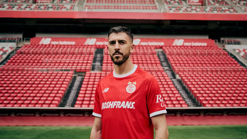 Paulinho con nuevo jersey de Toluca | ESPECIAL