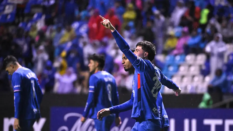 Paradela celebra gol con Cruz Azul | MEXSPORT