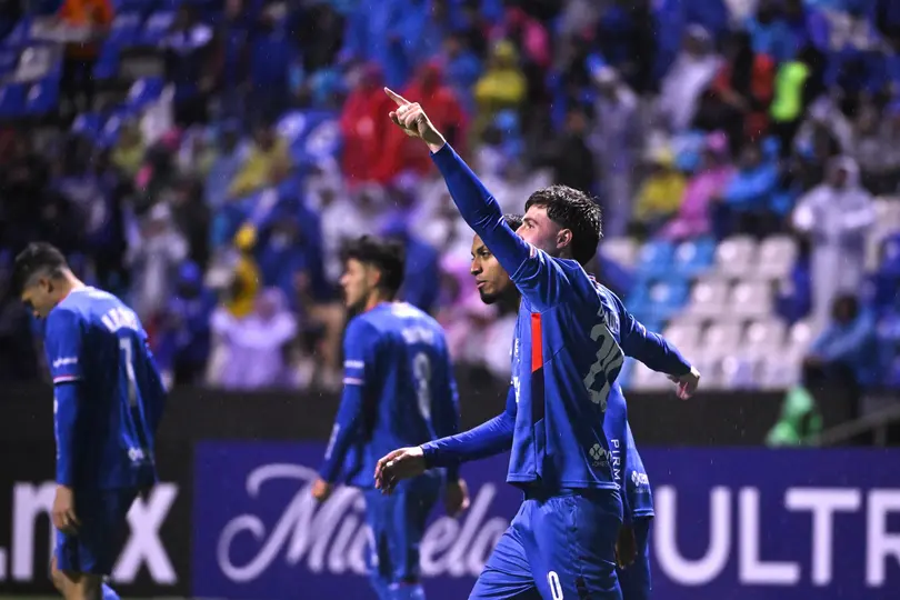 Paradela celebra gol con Cruz Azul | MEXSPORT