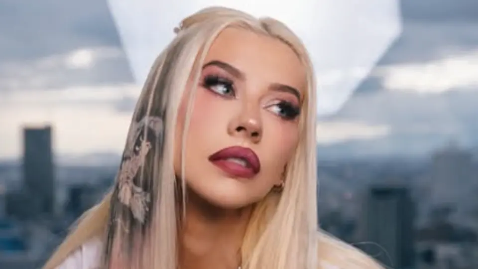 El concierto de Christina Aguilera apenas duró una hora lo que ocasionó el descontento de sus fans. / @xtina