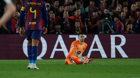 Joan García lesionado en goleada del Barcelona a Newcastle